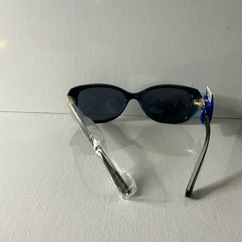 Apt. 9 Black and Gold Women's Sunglasses